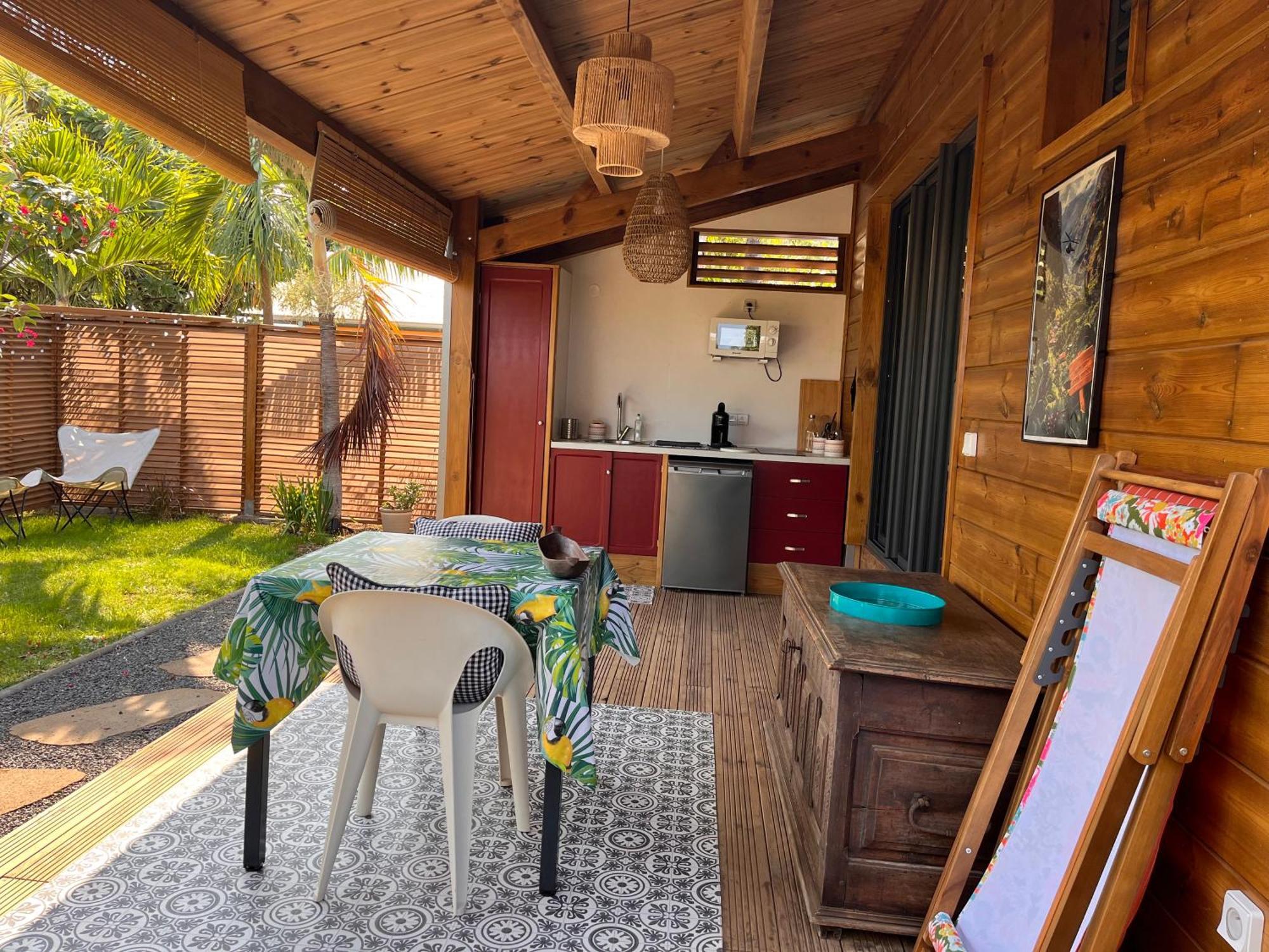 סן-לו Bungalow Leu Gadiamb מראה חיצוני תמונה