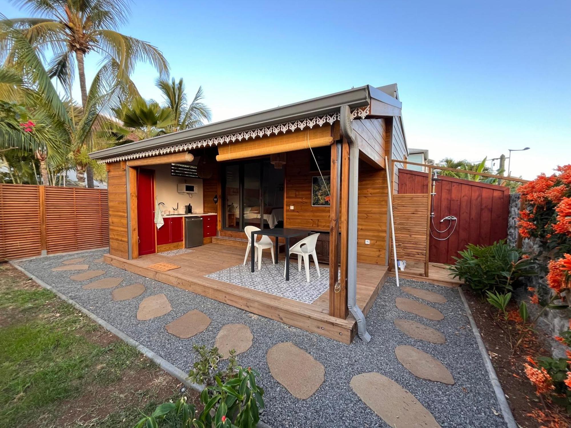 סן-לו Bungalow Leu Gadiamb מראה חיצוני תמונה