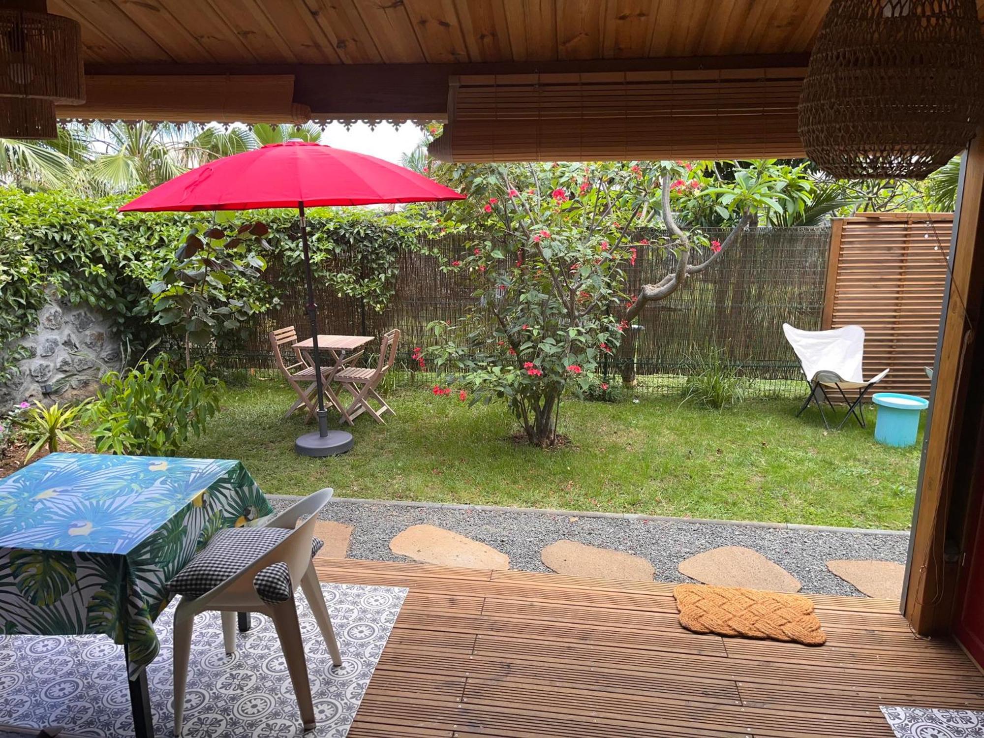 סן-לו Bungalow Leu Gadiamb מראה חיצוני תמונה